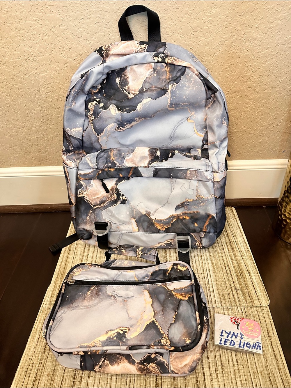 Backpack with Lunch box - Picture 5 of 5